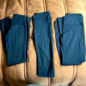 Fabletics Black Legging Bundle